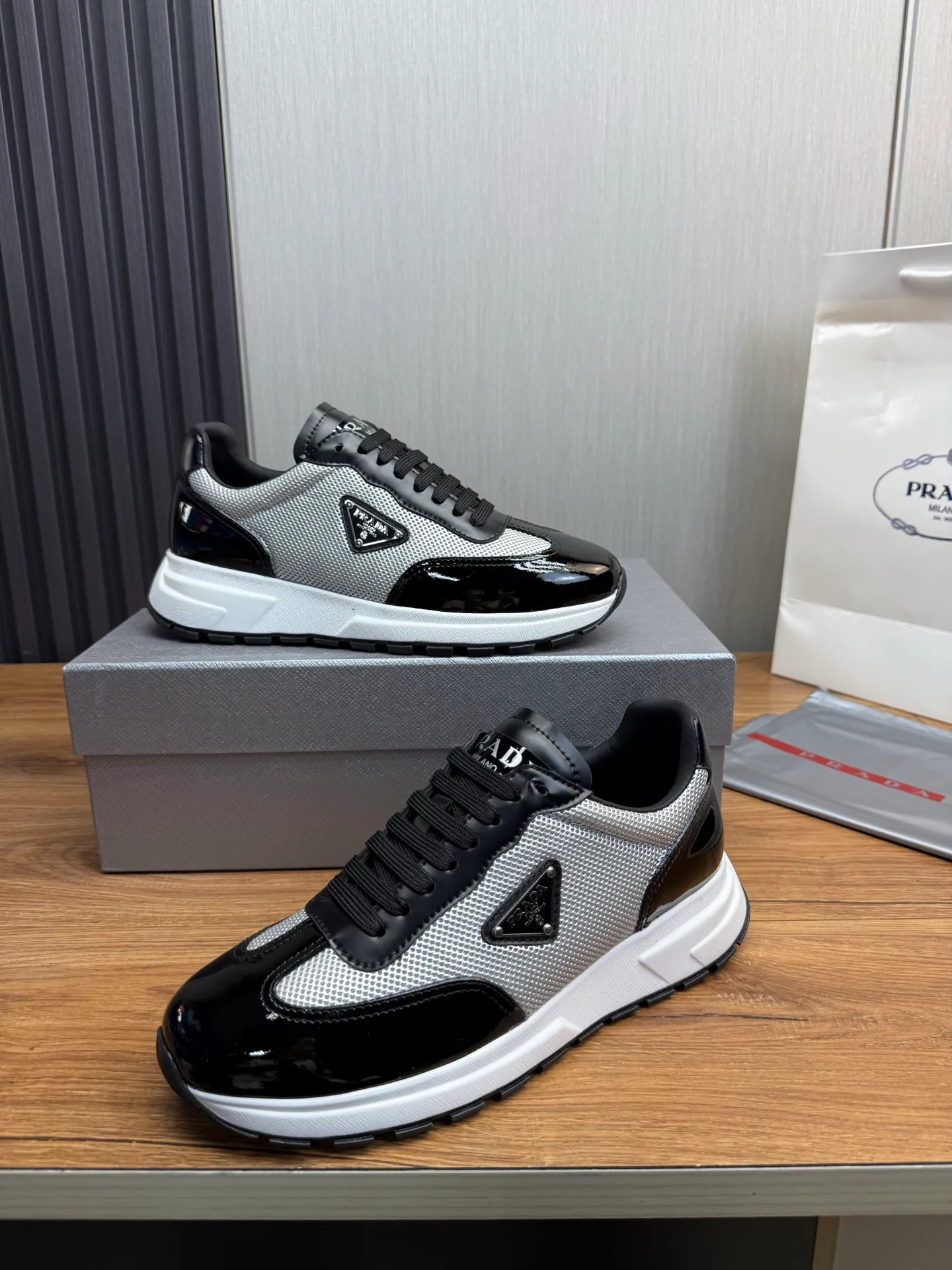 Men's shoes 💰600💰 [PRADA] Popular men's shoes shipped 👏Official website synchronized ⬆️Original cowhide fabric + cowhide lining, 1⃣️:1⃣️reproduction, original sole, 38-45 (45. Customized, non-refundable)